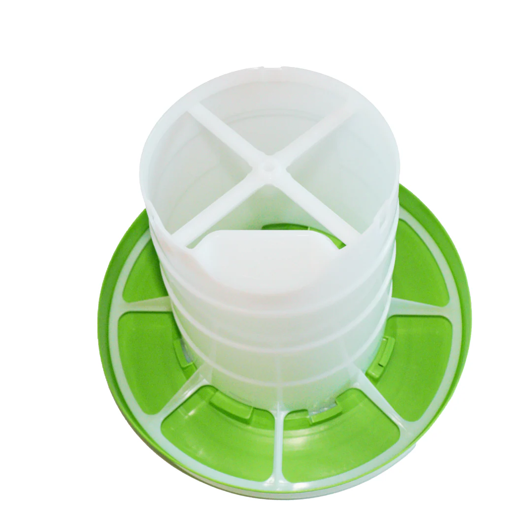 Plastic Duck Feeder - 11 Pound Capacity - Image 3